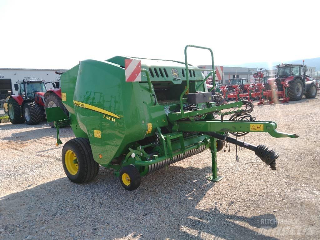 John Deere F441M Empacadoras circular