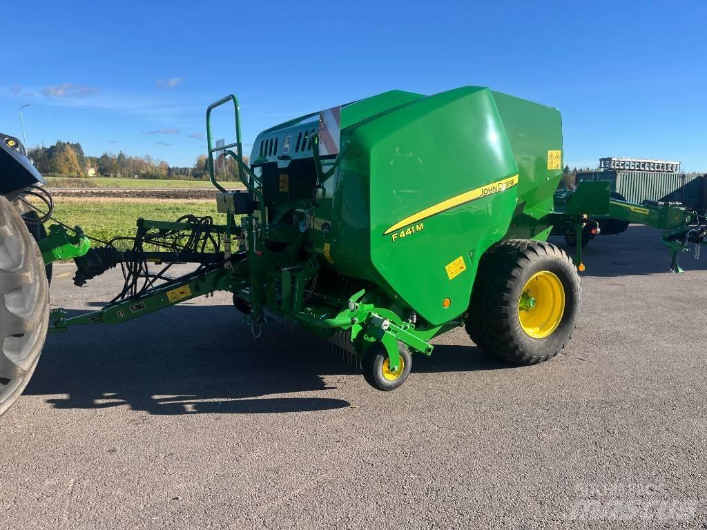 John Deere F441M Empacadoras circular