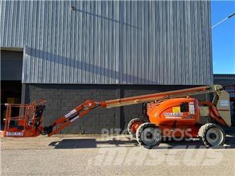 JLG 600 AJ Plataformas con brazo de elevación manual