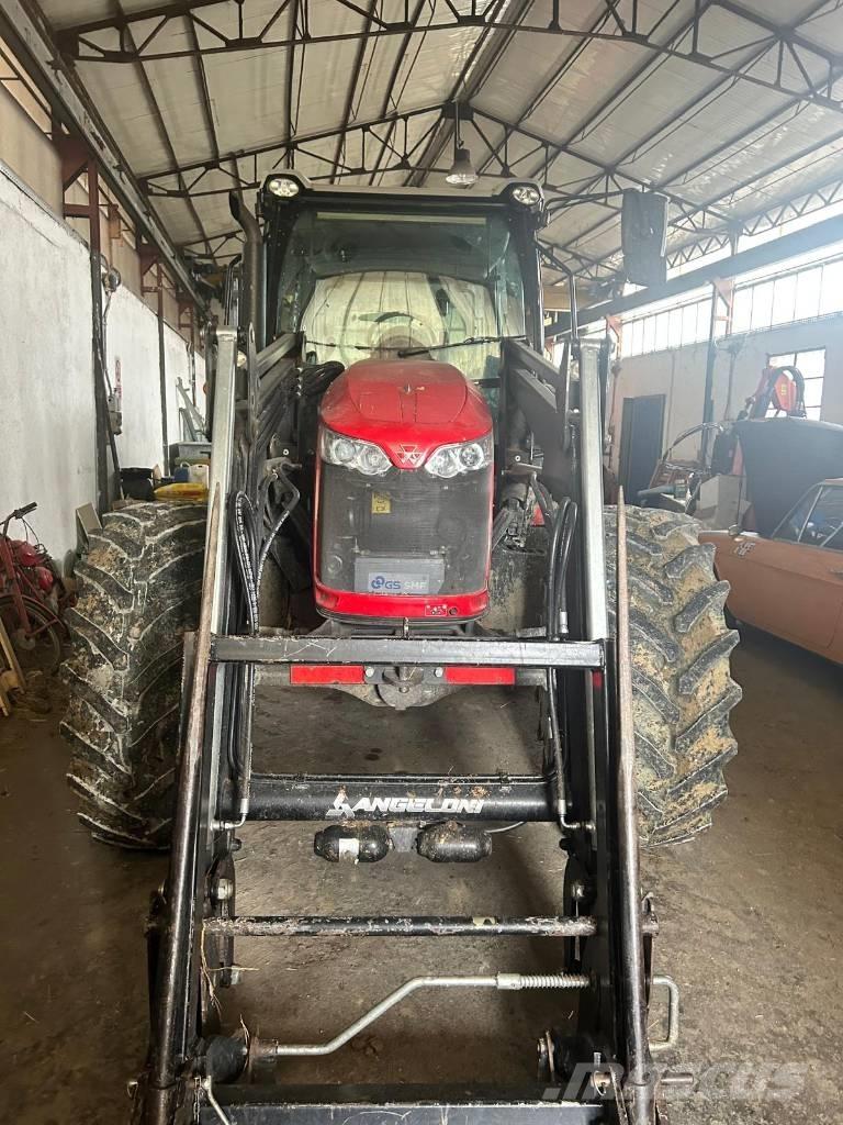 Massey Ferguson 5710 Tractores