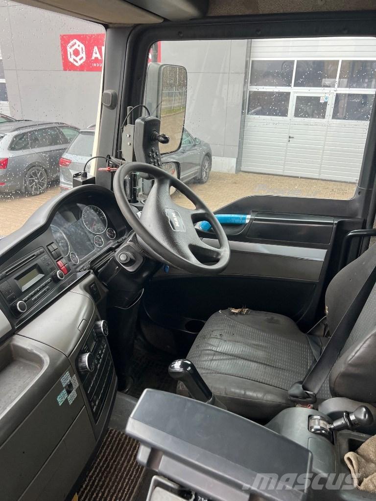 MAN TGM 15.250 Barredoras