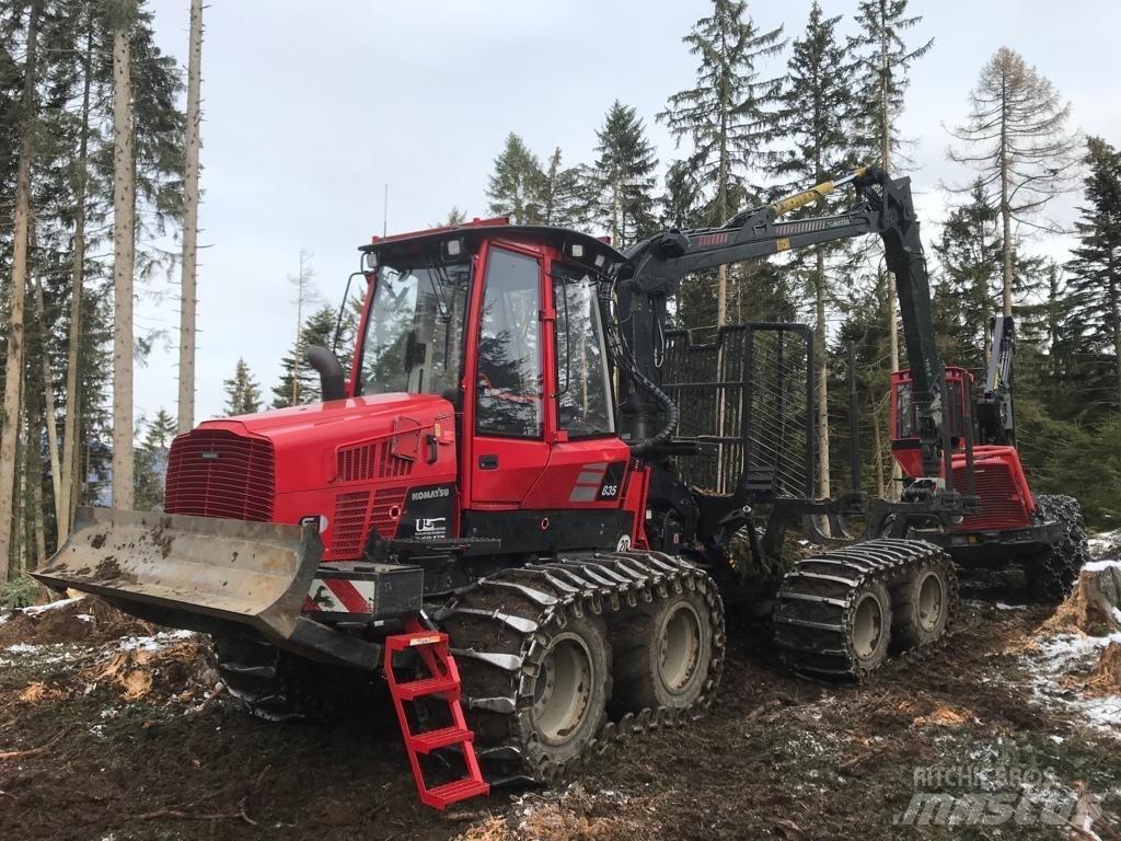 Komatsu 835 Transportadoras