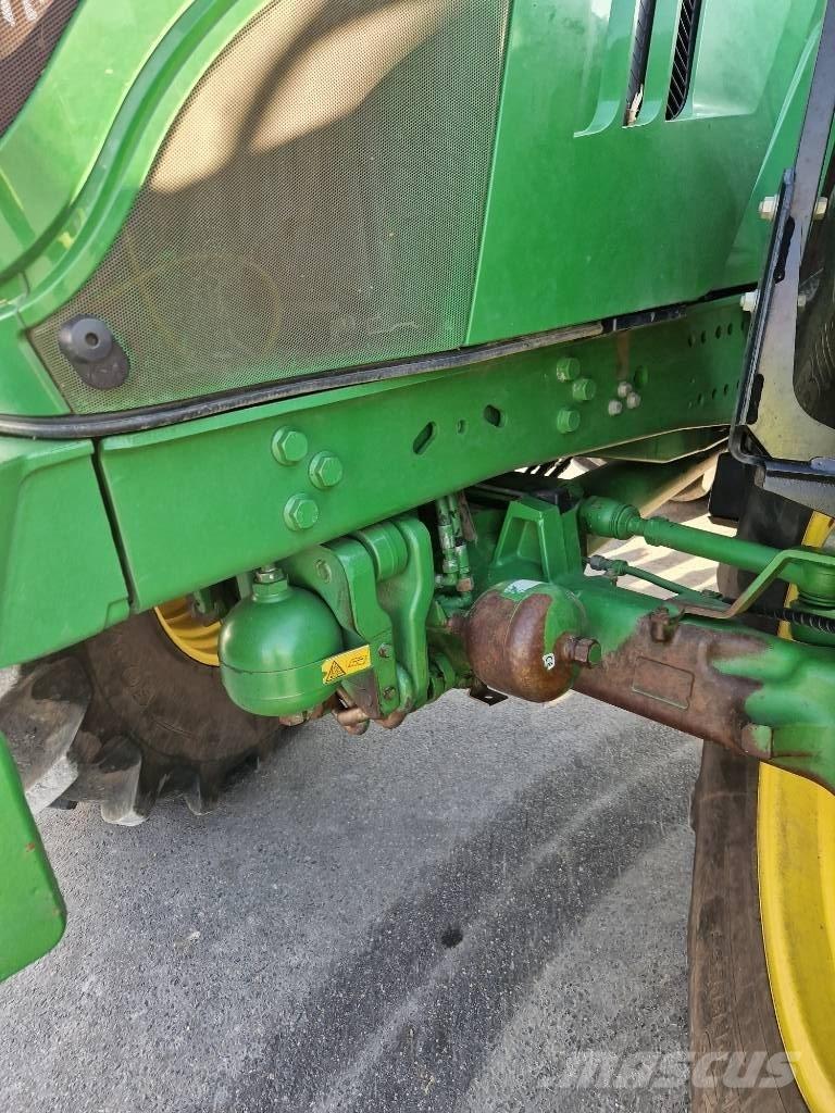 John Deere 6215 R Tractores