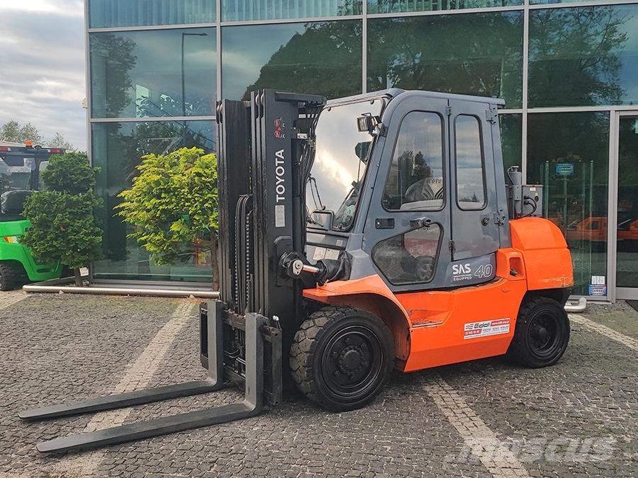 Toyota 02-7FD35 Camiones diesel