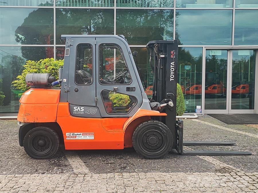 Toyota 02-7FD35 Camiones diesel