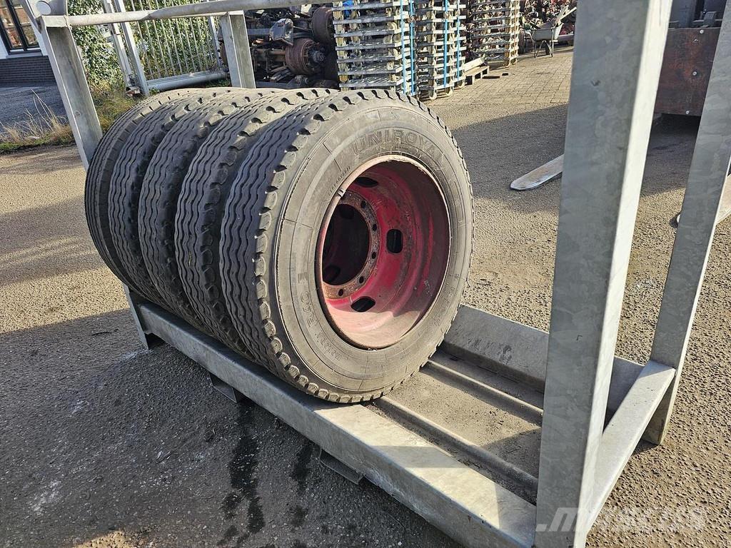 Uniroyal ENERGY Remolques de caja de lona