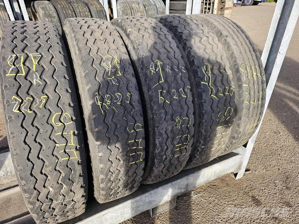 Uniroyal ENERGY Remolques de caja de lona