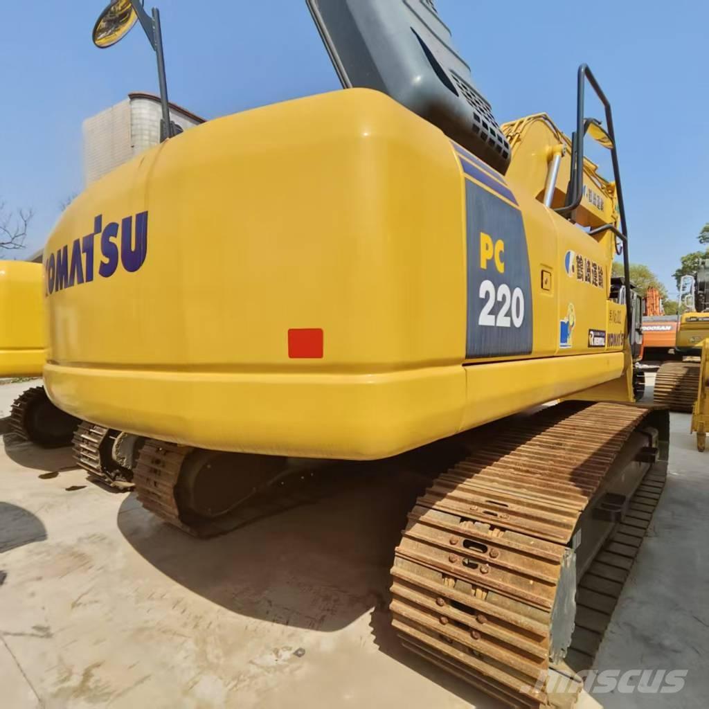 Komatsu PC 220 Excavadoras sobre orugas