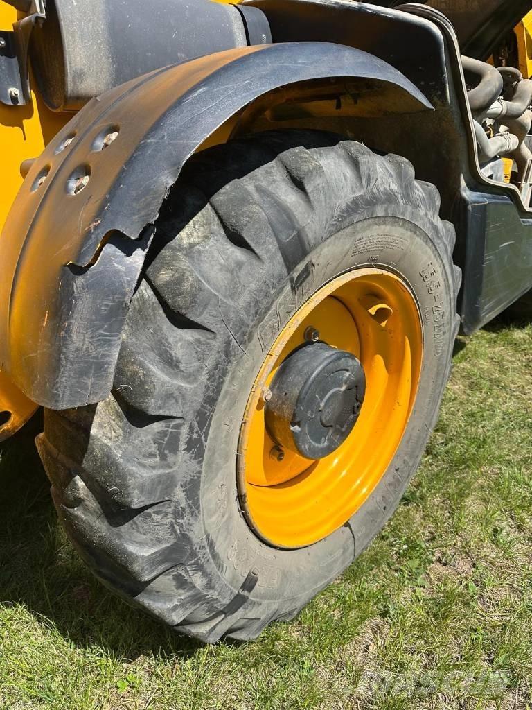 JCB 540-140 Carretillas telescópicas