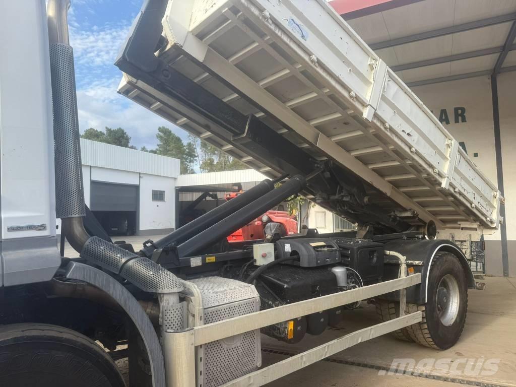 Mercedes-Benz 1833 Camiones elevadores de gancho