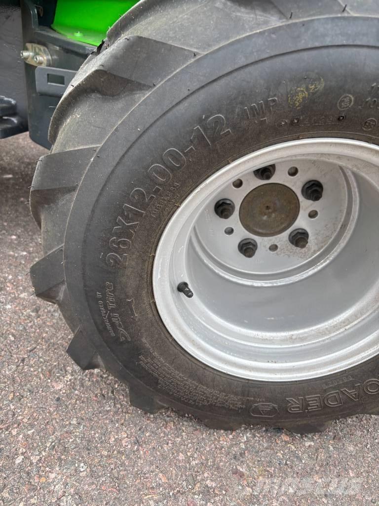 Avant 528 Maquinarias para servicios públicos