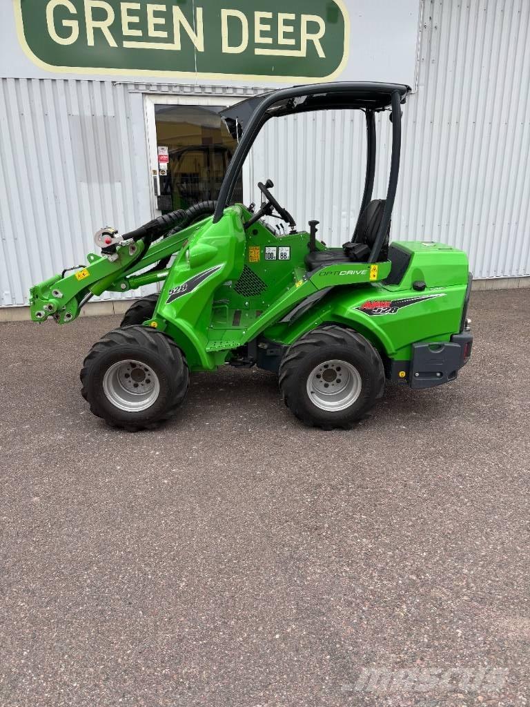 Avant 528 Maquinarias para servicios públicos