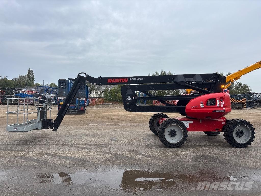 Manitou 200 ATJ Plataformas con brazo de elevación manual