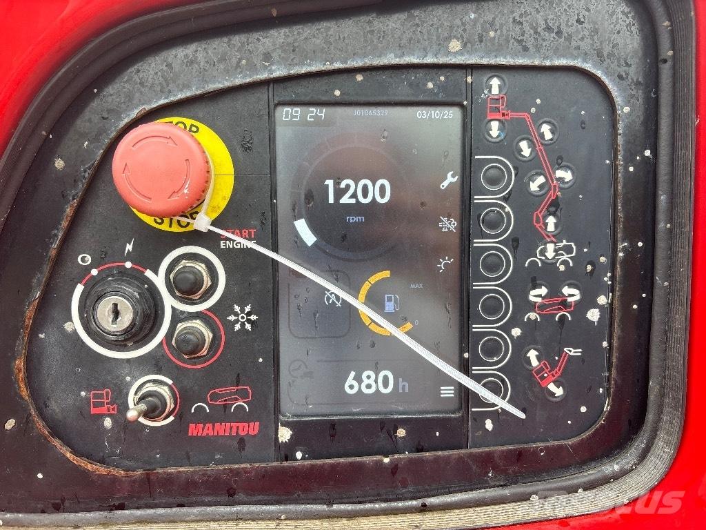 Manitou 200 ATJ Plataformas con brazo de elevación manual