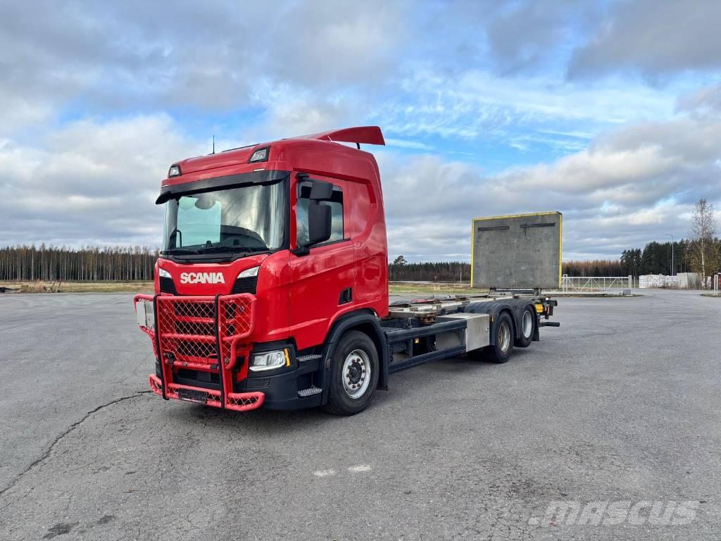 Scania R 540 Camiones con chasís y cabina