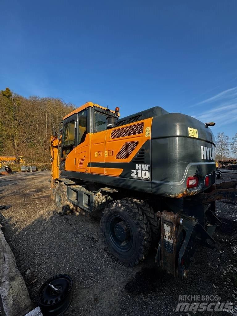 Hyundai HW 210 Excavadoras de ruedas