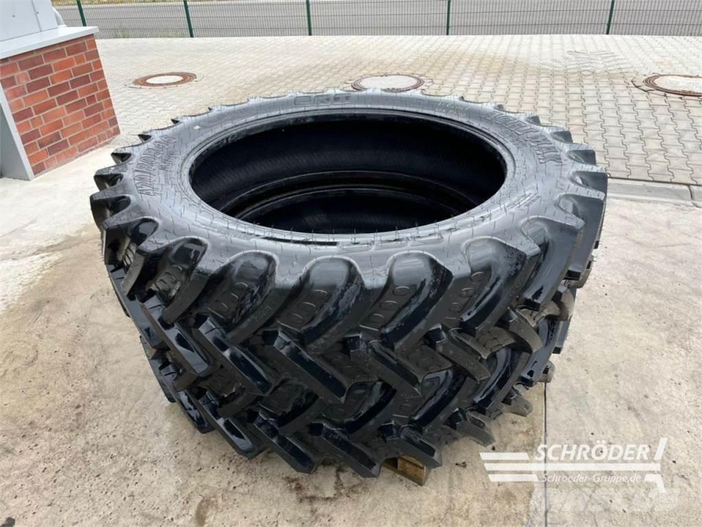 BKT 2X 420/80 R46 Ruedas