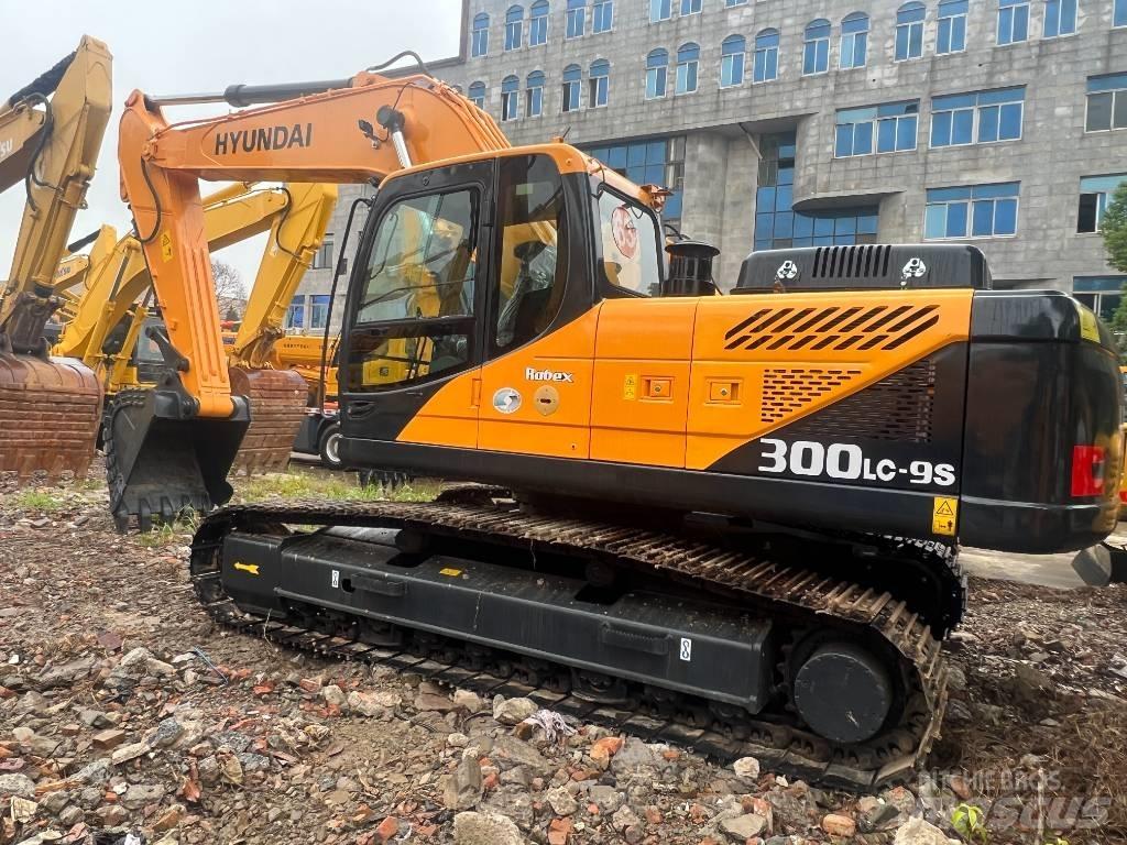 Hyundai 300LC-9S Excavadoras sobre orugas