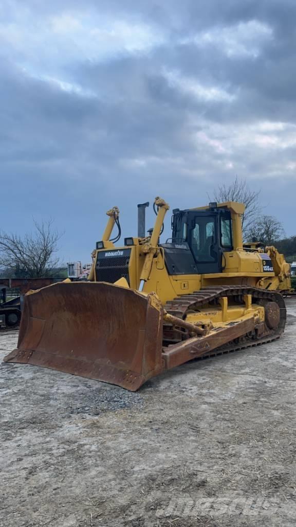 Komatsu D 155 AX-5 Buldozer sobre oruga