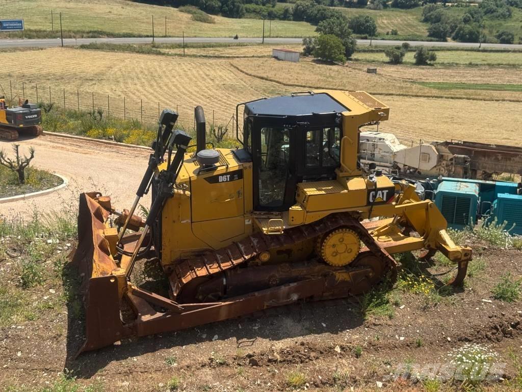 CAT D 6 T XL Buldozer sobre oruga