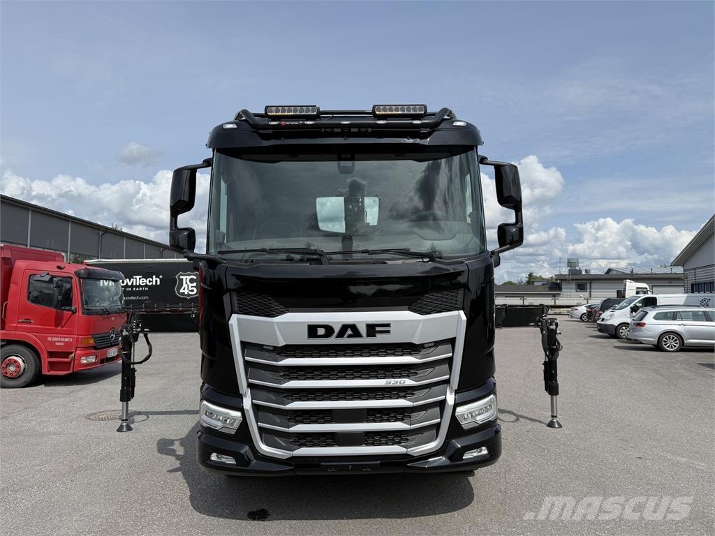 DAF XF 530 FAW 8X4 Camiones grúa