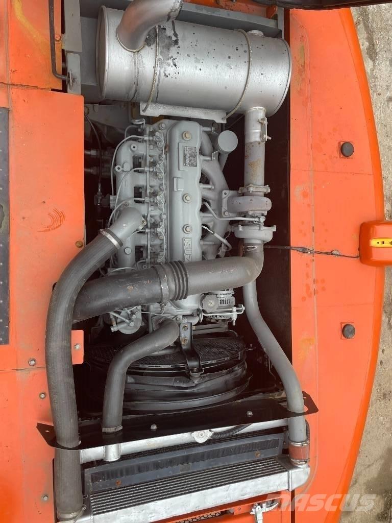 Hitachi ZX 200 Excavadoras sobre orugas