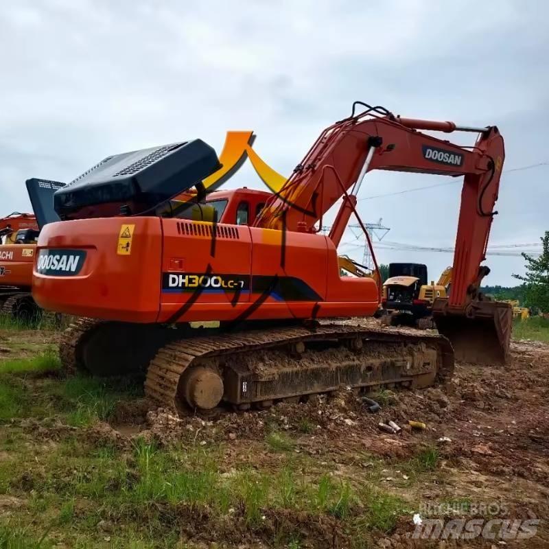 Doosan DX 300 Excavadoras sobre orugas