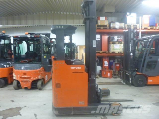 Toyota BT RR B2 Montacargas de alcance de gran altura