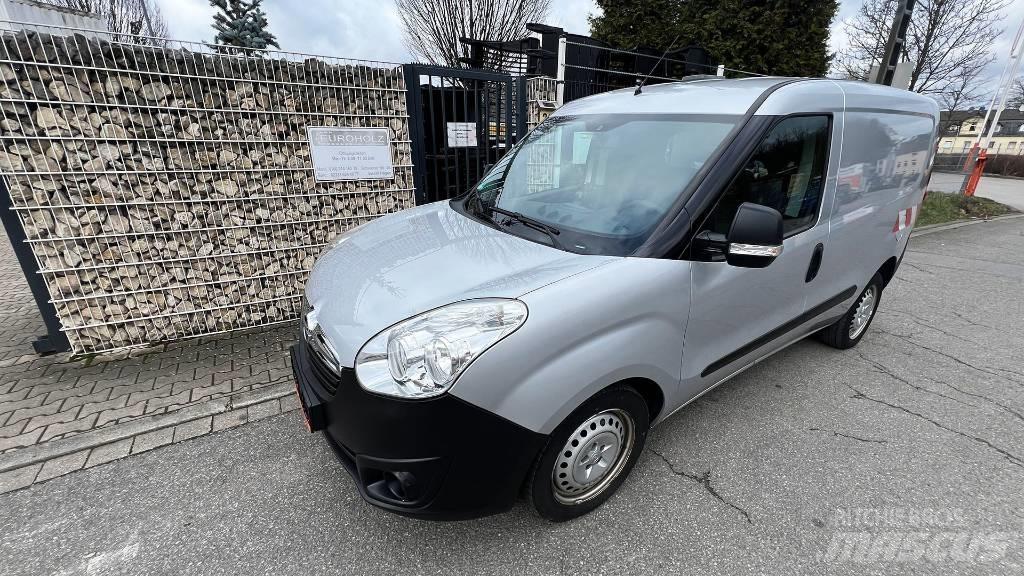 Opel Combo Vehículos de caha cerrada