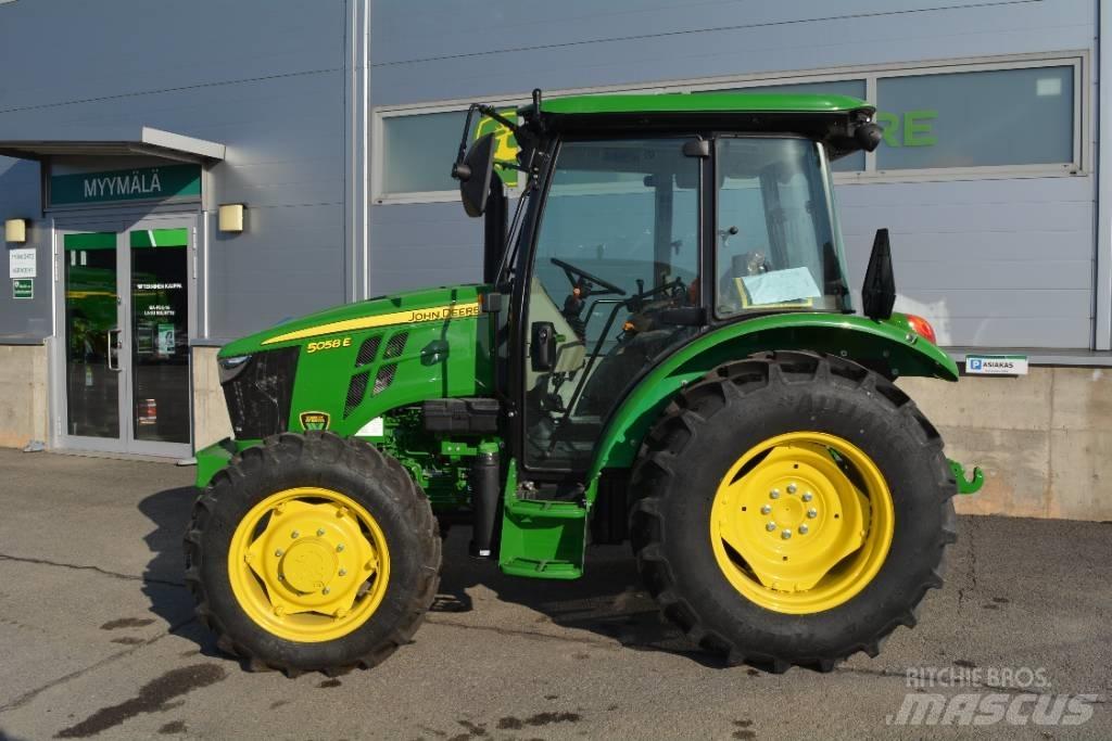 John Deere 5058E Tractores