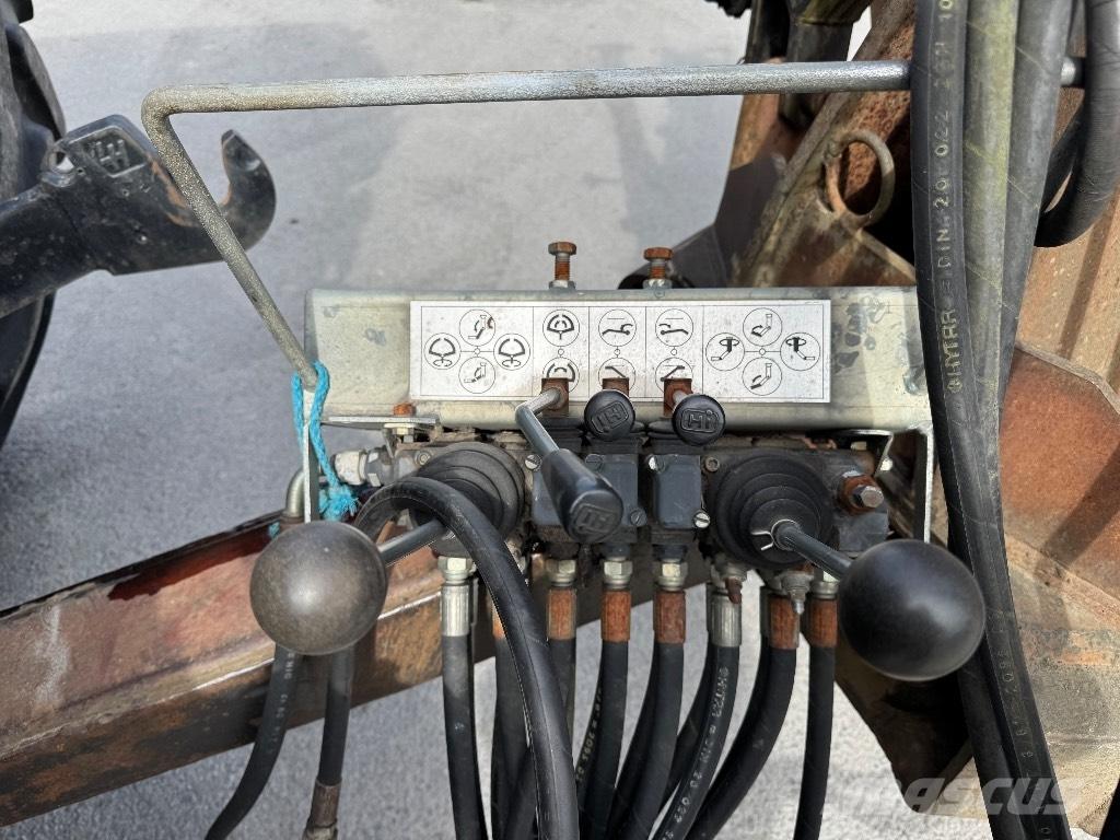 Hakki 25+ kärry Grúas y cargadoras