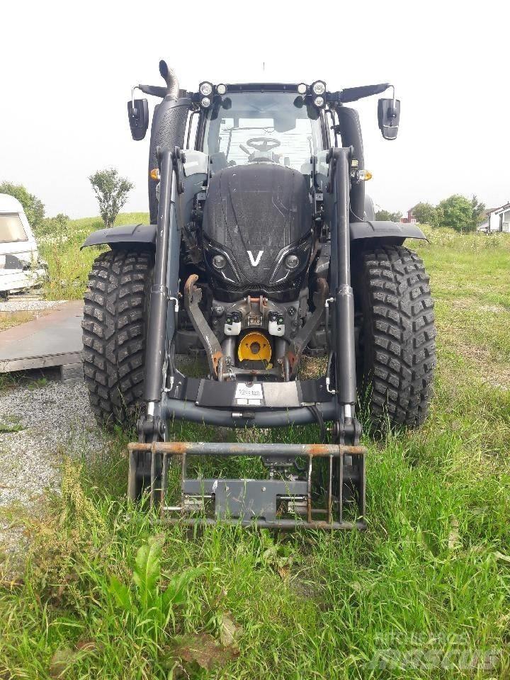 Valtra T 254 Tractores