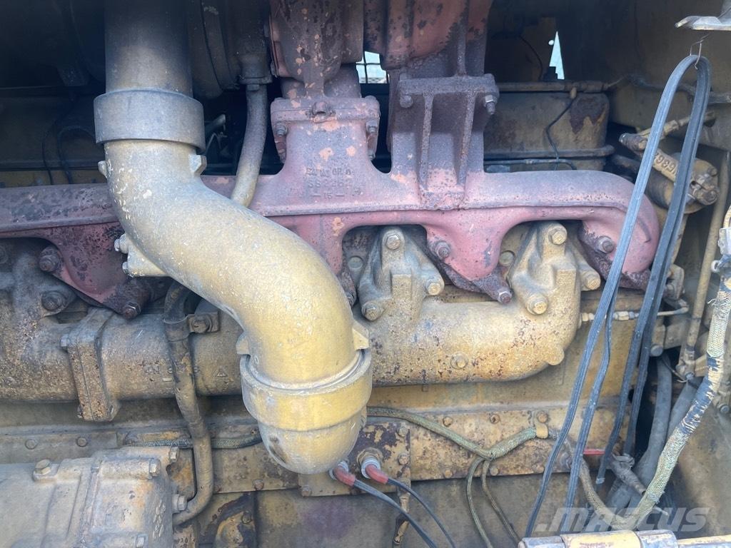 CAT D 8 K Buldozer sobre oruga