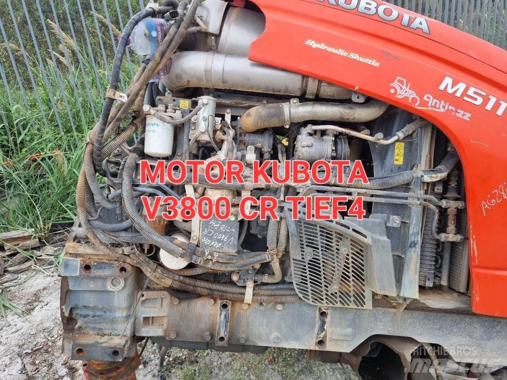 Kubota M5111 Motores