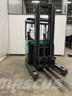 Mitsubishi RB16N3 Montacargas de alcance de gran altura