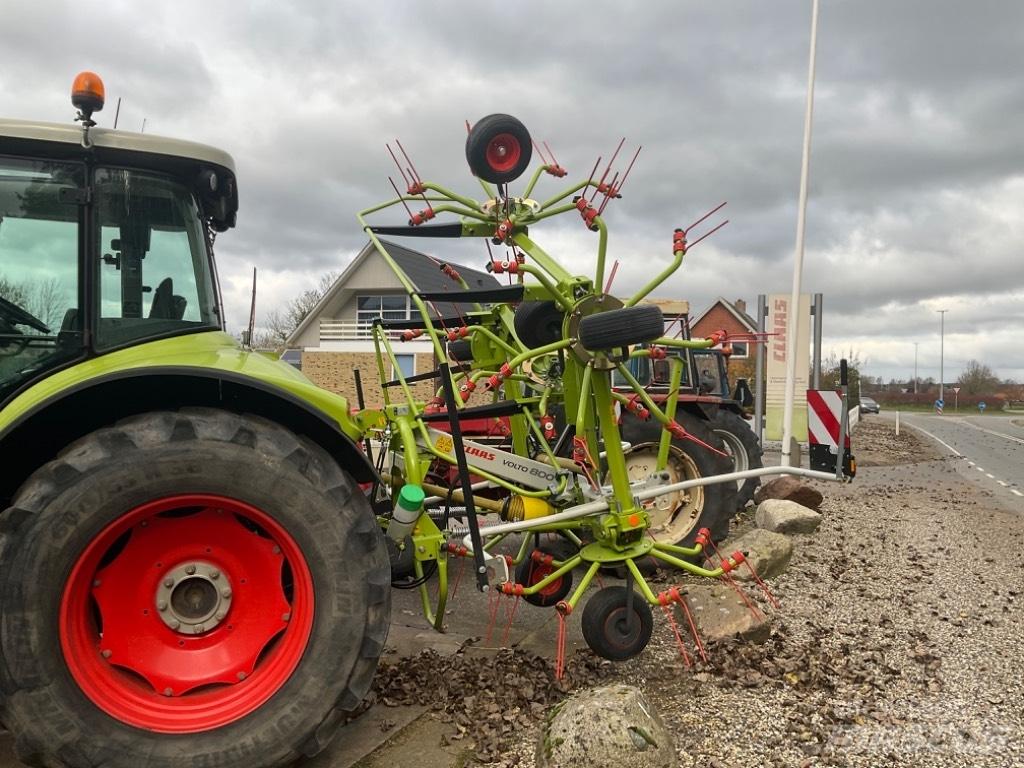 CLAAS Volto 800 Rastrilladoras y rastrilladoras giratorias