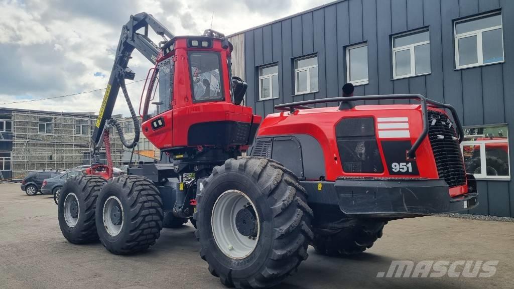 Komatsu 951 Cosechadoras