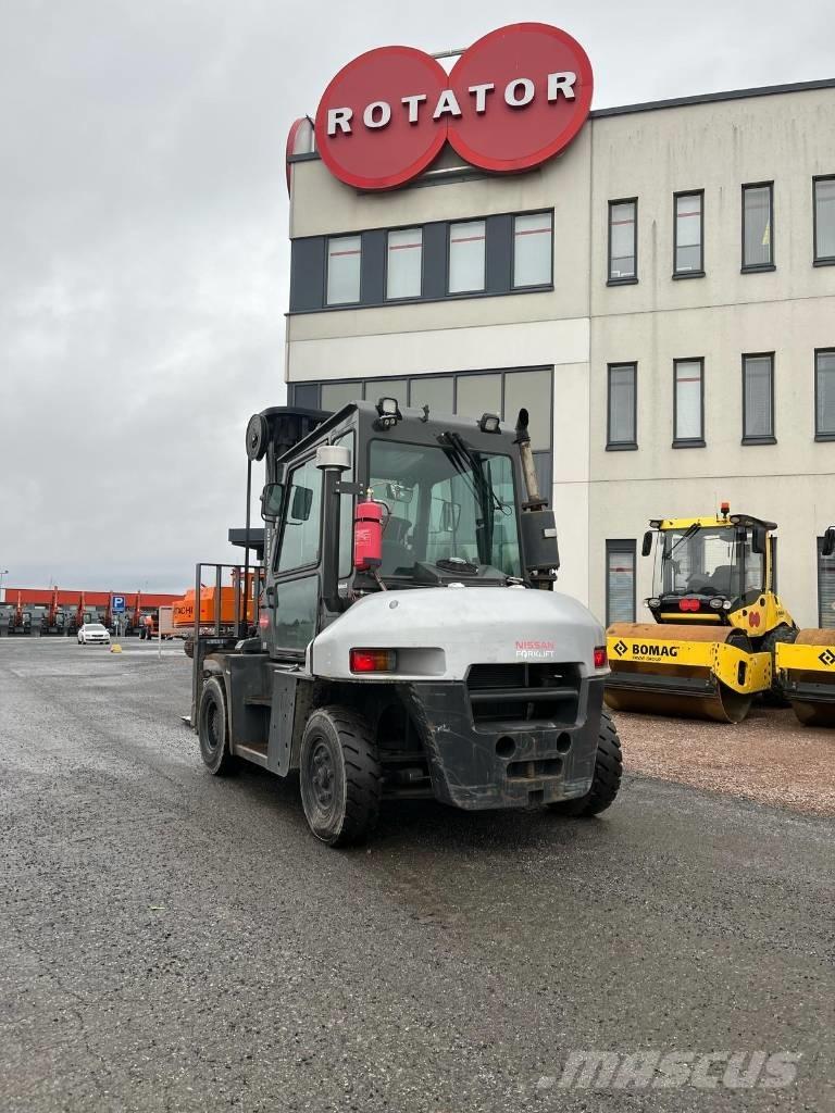 Nissan L1 F6 F70 Y Camiones diesel