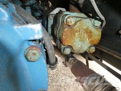  INTERNATONAL 4900 Camiones con chasís y cabina