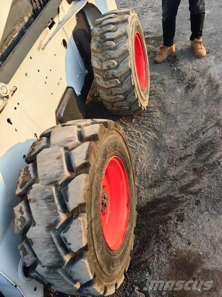 Bobcat S 300 Minicargadoras