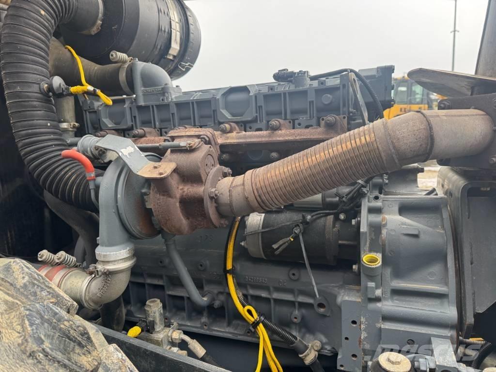 Bomag BW 216 D H-4 Rodillos de un solo tambor