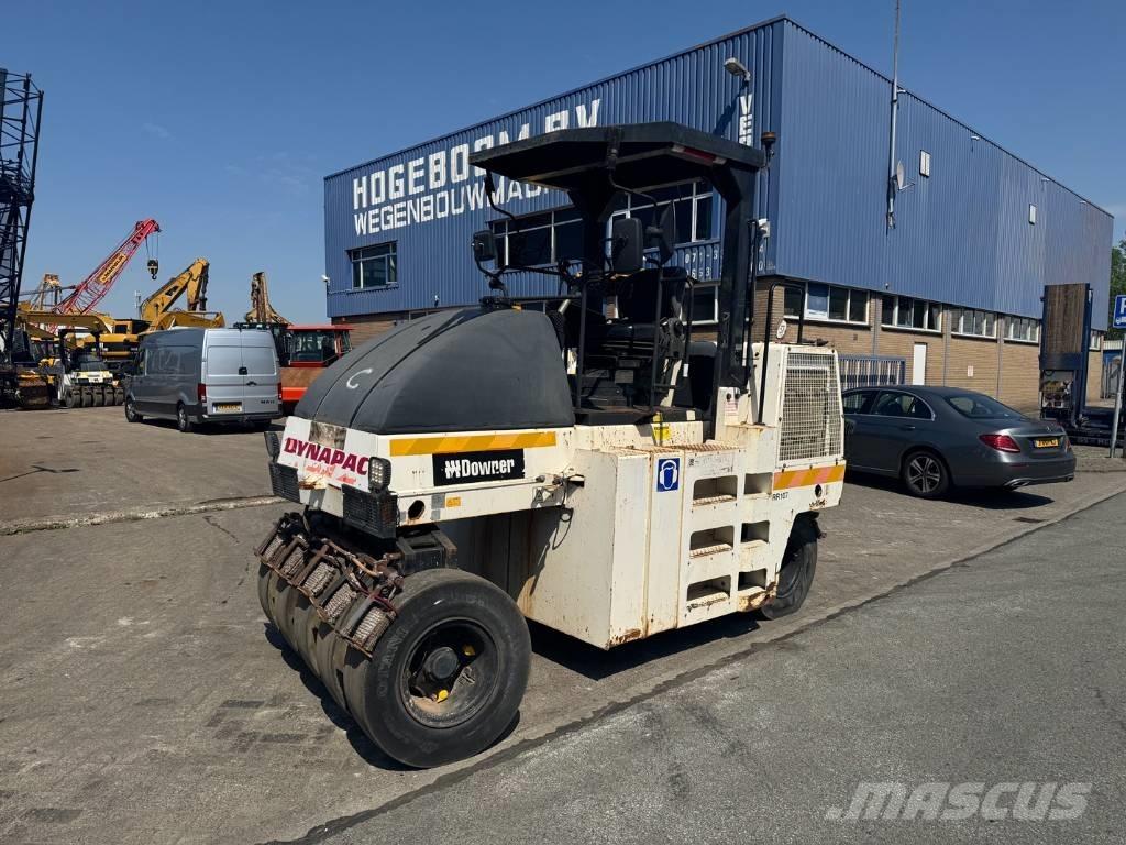 Dynapac CP 142 Rodillos sobre neumáticos