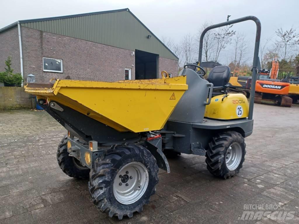 Wacker Neuson 2001 Vehículos compactos de volteo