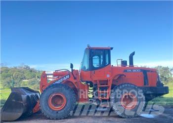 Doosan DL 300 Cargadoras sobre ruedas