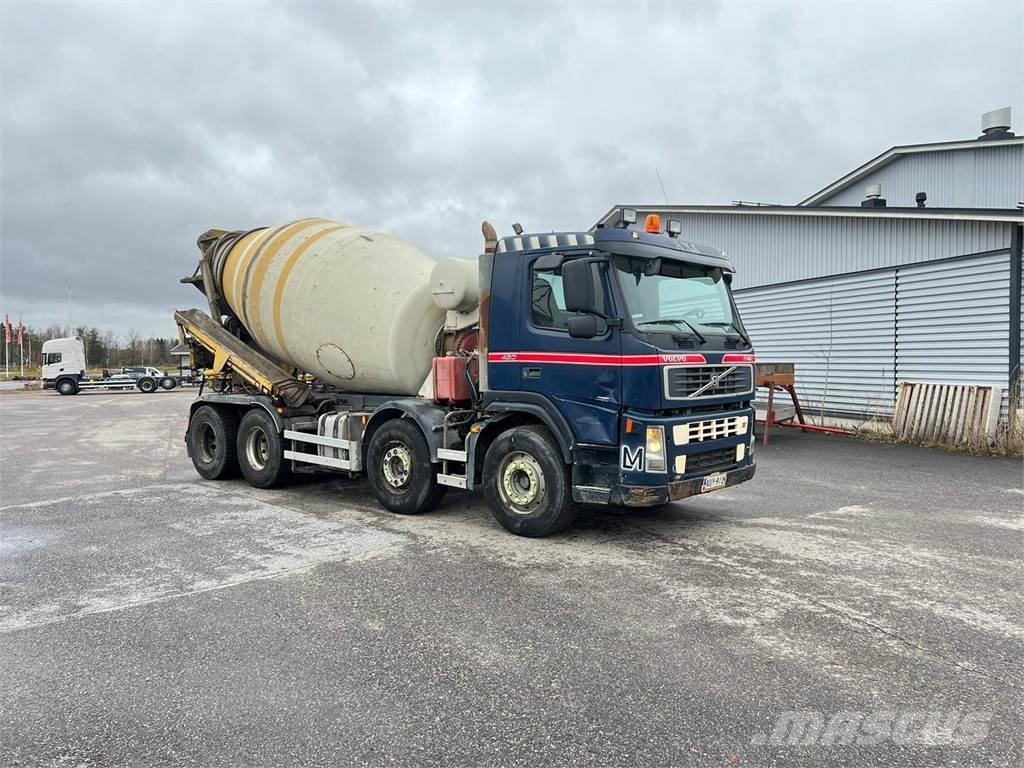 Volvo FM12 8X4 Camiones de concreto