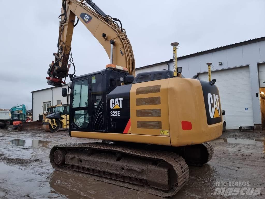 CAT 323 E Excavadoras sobre orugas