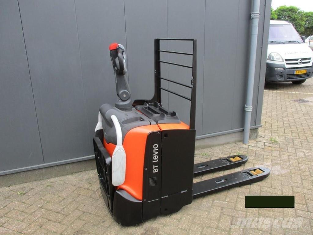 Toyota LPE200 Montacargas con plataformas de baja elevación