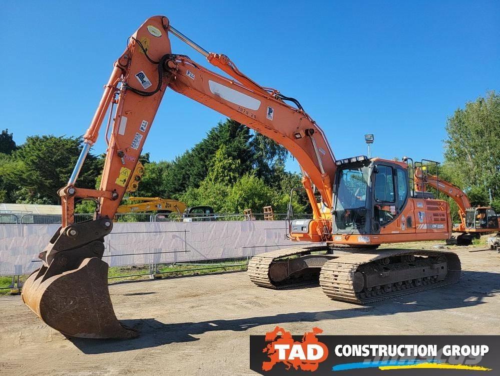 Doosan DX 225 LC-3 Excavadoras sobre orugas