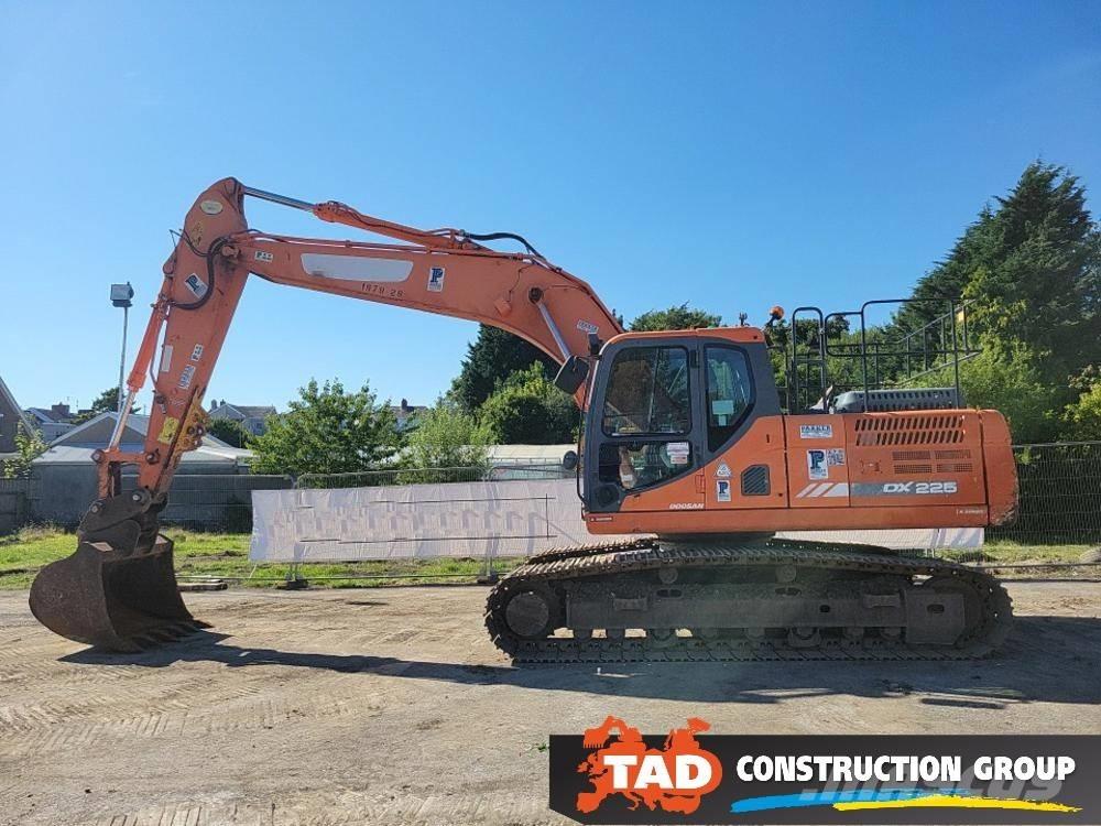 Doosan DX 225 LC-3 Excavadoras sobre orugas