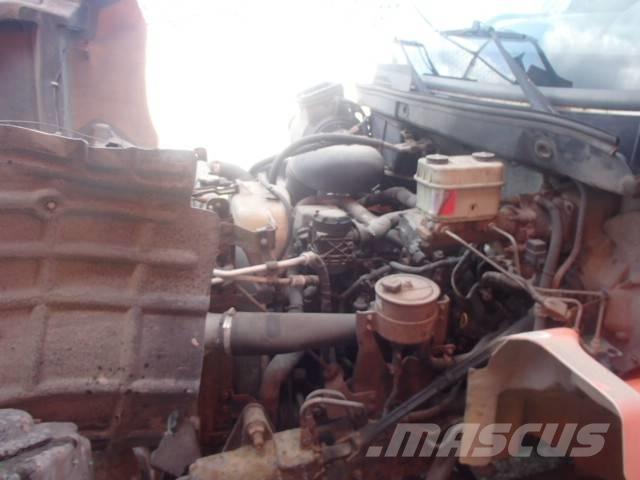 Hino 185 Camiones de cama baja